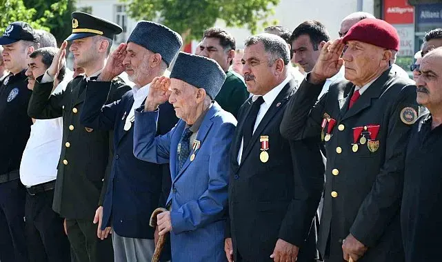 Birecik'in Kurtuluşunun 106. Yıl Dönümü 15 Temmuz Meydanı'nda düzenlenen törenle kutlandı