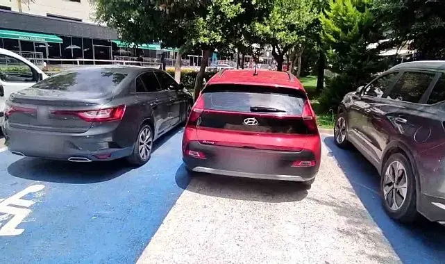 Mersin'de engelli rampası ve kaldırımı işgal eden 184 araca ceza