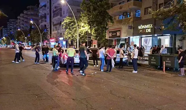 Diyarbakır'da iki otomobil çarpıştı: 5 yaralı