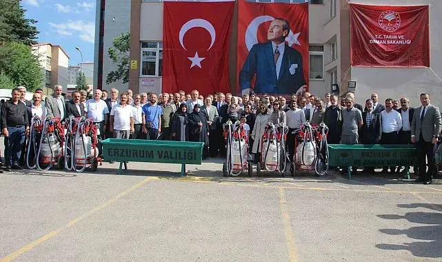 Erzurum'da yetiştiricilere 288 sıvat ve 120 süt sağım makinesi dağıtıldı