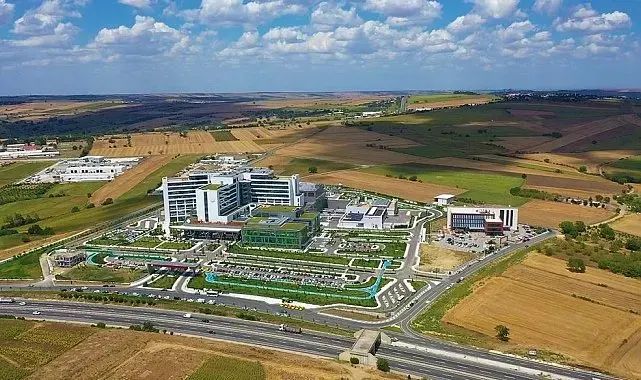 Tekirdağ'da Şehir Hastanesi ulaşımını rahatlatacak köprülü kavşakta önemli aşama