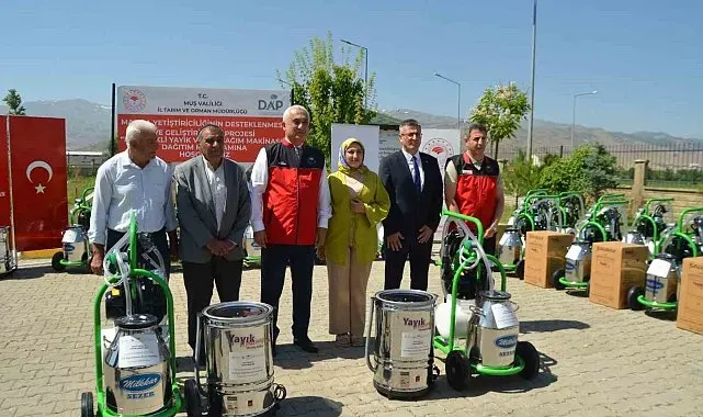 Muş'ta manda yetiştiricilerine süt sağım ve elektrikli yayık makinesi desteği