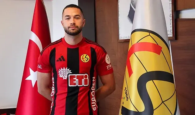 Eskişehirspor'da çifte transfer: Hem iç hem dış transferde imzalar atıldı