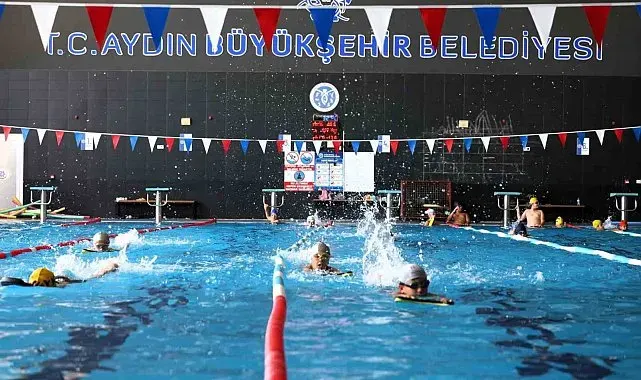 Aydın Büyükşehir'in yaz dönemi yüzme kurslarına yoğun ilgi