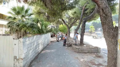 Nazilli Belediyesi'nden Devlet Karayolunda Kapsamlı Temizlik Çalışması