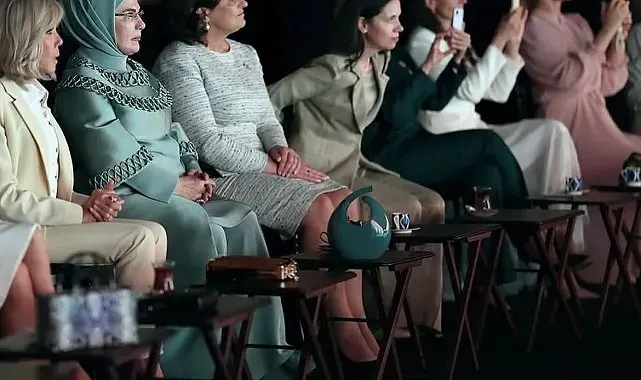 Emine Erdoğan'ın devlet liderleri eşleri yemeğinde Ajda Pekkan konseri