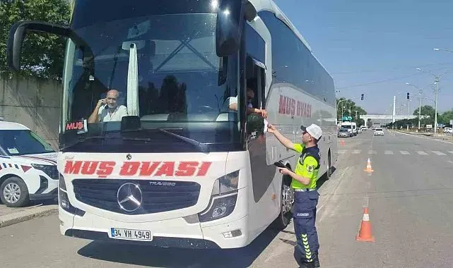 Muş'ta jandarmadan şehirlerarası yolcu otobüslerine sıkı denetim