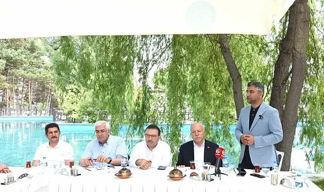 AK Parti Erzurum teşkilatı hizmetleri değerlendirdi