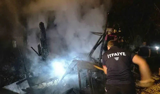 Bilecik'te bir depoda çıkan yangın korkuttu