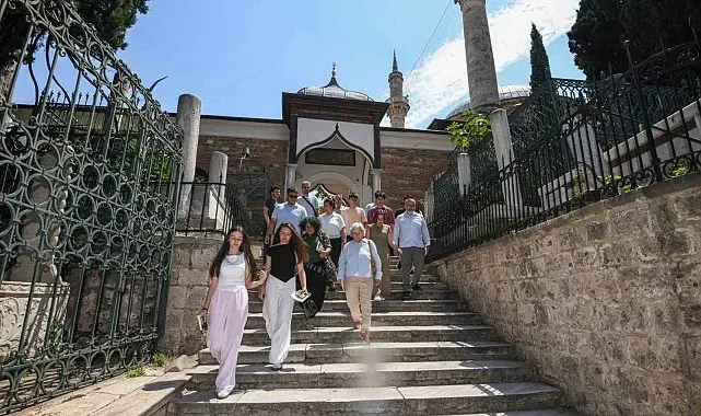 Osmangazi'de gençler Tanpınar'ın izinde Bursa'yı yeniden tanıdı
