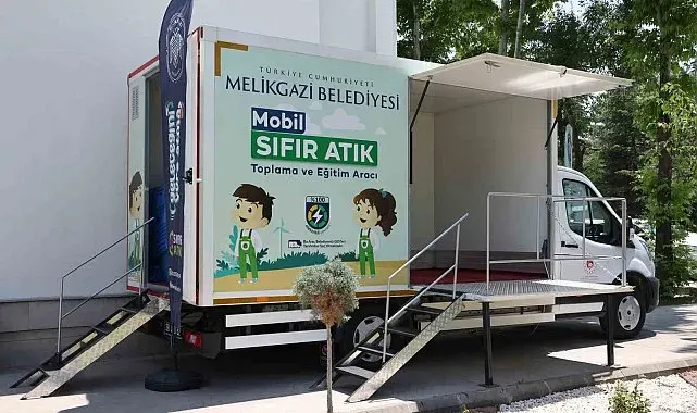 Melikgazi Belediyesi'nin sıfır atık başarısına teşekkür plaketi