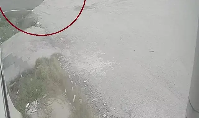 Motosiklet ve bisikletli çocuğun çarpıştığı anlar kamerada