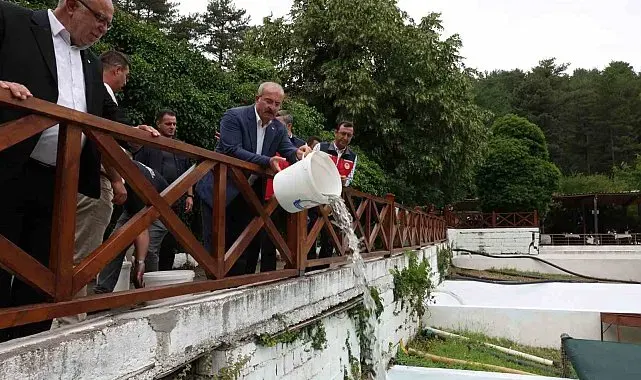 Ayazma Deresi'ne 50 bin kırmızı benekli alabalık yavrusunu bırakıldı