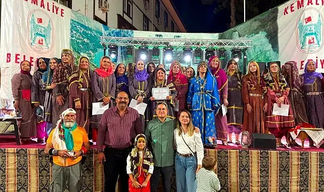 Eğin kınası ve mani atışması geleneği yaşatıldı