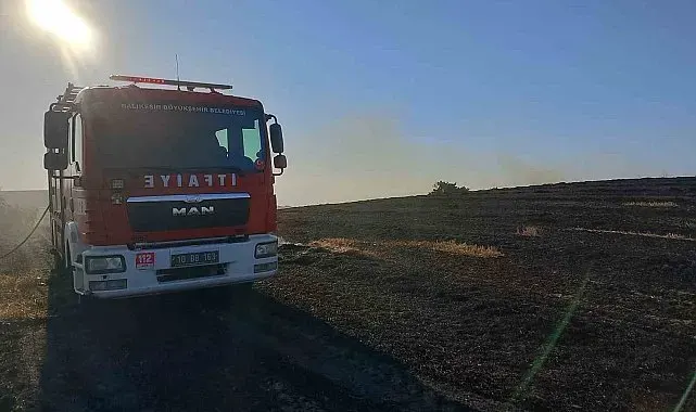 Susurluk'taki arazi yangını ekiplerin ortak müdahalesiyle söndürüldü