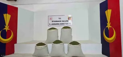 Diyarbakır'da Jandarmadan Geniş Çaplı Uyuşturucu Operasyonu: Tonlarca Değerde Esrar ve Kenevir Ele Geçirildi