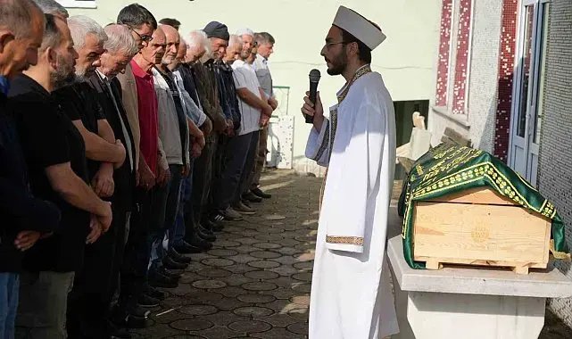 Annesiyle birlikte silahlı saldırıda ölen 4 yaşındaki Öykü Naz toprağa verildi