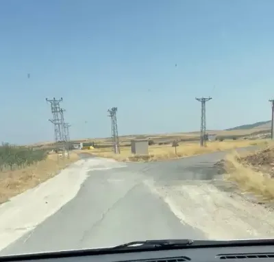 Adıyaman Bebek Köyü’nde Bozuk Yol Tepkisi: Sürücüler ve Sakinler Çözüm Bekliyor