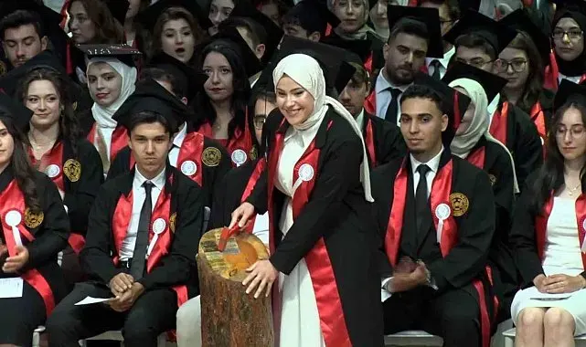 ERÜ Tıp Fakültesi 52. dönem mezunlarını verdi