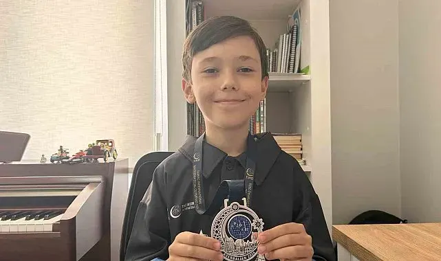 İzmirli Ilgaz Bakü'den gümüş madalyayla döndü