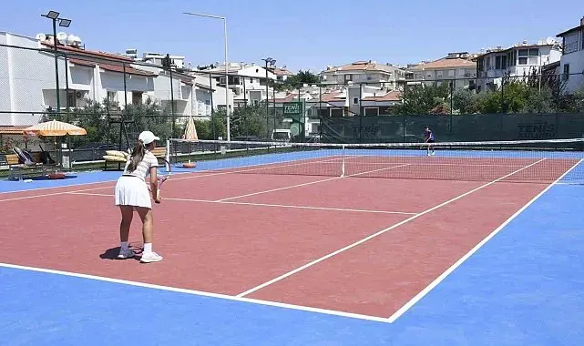 Kuşadası Tenis Kulübü 27 bin sporseveri ağırladı