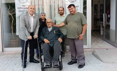 Türkiye Sakatlar Derneği Bafra Şubesi'nden Şehit Babasına Anlamlı Hediye
