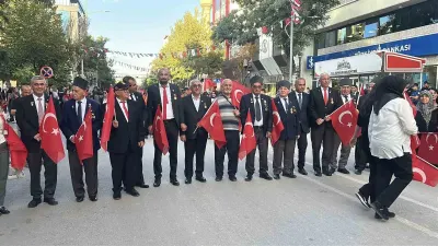 Burdur'da 19 Eylül Gaziler Günü'ne Özel Kahramanlarla Kardeşlik Yürüyüşü Düzenlendi