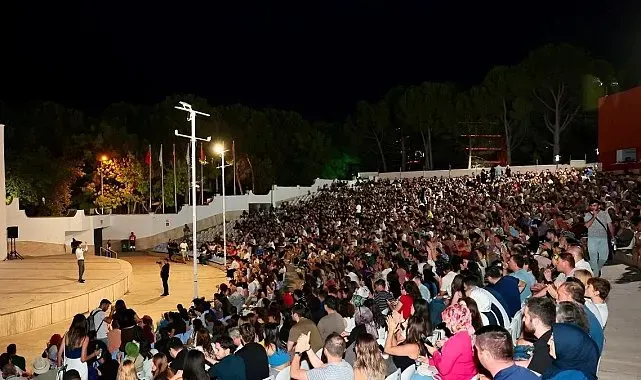 Denizli'de açık havada sineması keyfi başladı