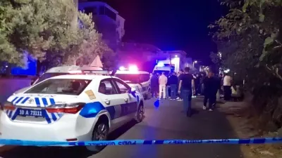 Balıkesir'de Camiden Çıkan Adam Evine Giderken Silahlı Saldırıda Öldürüldü