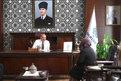 Balıkesir Valisi İsmail Ustaoğlu Vatandaş Buluşması'nda Halkın Taleplerini Dinledi