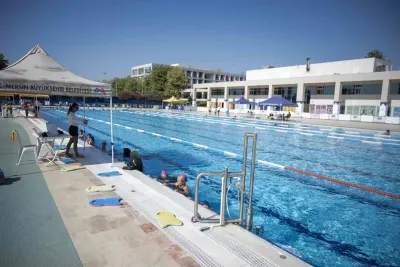 Mersin Büyükşehir Belediyesi Ücretsiz Yüzme Kurslarında 4 Bin 200 Kişi Eğitim Aldı