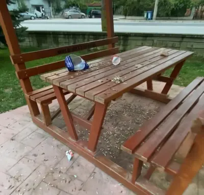 Bolu’da Çocuk Parkında Çöp Rezaleti: Vatandaşlar Duyarsızlığa İsyan Etti