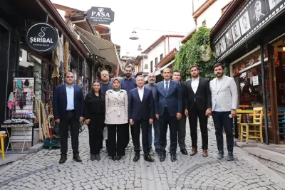 Fuat Oktay Ulus'ta Esnaf ve Vatandaşlarla Buluştu