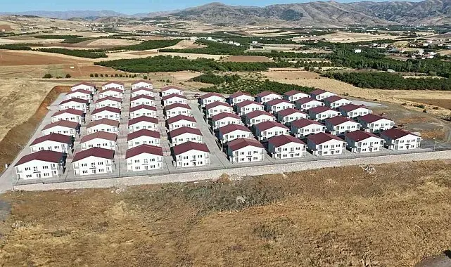Ahbap Derneği 'depremzedeye ev' sözünü tutmadı: Malatyalı depremzedeler, toplanan milyonlarca doların nereye harcandığını soruyor