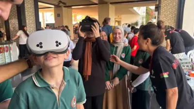 İzmir'de 3. Körfezin Karşıyaka'sı Bilim, Kültür ve Sanat Şenliği Kapılarını Açtı