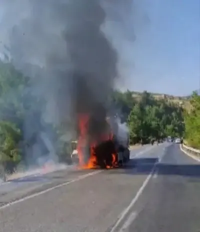 Kahramanmaraş'ta Seyir Halindeki Kamyon Alev Alev Yandı
