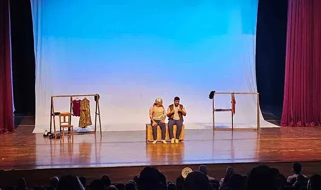 Bodrum Belediyesi Şehir Tiyatrosu Muğla'da sanatseverlerle buluştu