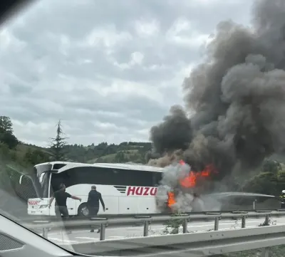 Samsun'da Yolcu Otobüsü Alev Aldı: Yolcular Son Anda Kurtuldu