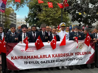 Kocaeli'de 19 Eylül Gaziler Günü'nde Kahramanlara Vefa Yürüyüşü