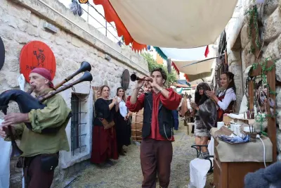 Kapadokya'da Dördüncü Orta Çağ Panayırı Renkli Görüntülere Sahne Oldu