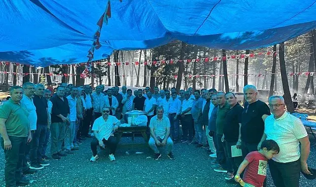 Köylüler geleneksel kır pikniğinde buluştu