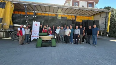 Burhaniye’de Çiftçilere 300 Bin 300 Adet Marul Fidesi Desteği