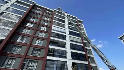 Konya'da Alkollü Şahıs 10. Katın Çatısında Sızdı: İtfaiye Merdiveniyle Kurtarıldı