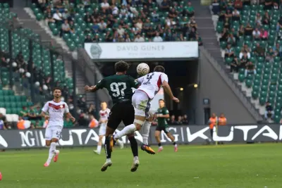Trendyol Süper Lig: Kocaelispor - Gaziantep FK Maçında İlk Yarı Golsüz Sona Erdi