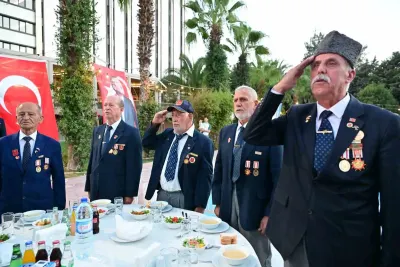 Manisa Büyükşehir Belediyesi'nden Gaziler Günü'ne Anlamlı Buluşma