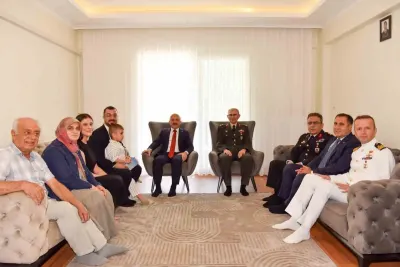 Aydın Valisi Dr. Osman Varol, 19 Eylül Gaziler Günü'nde Gazi Oğuzhan Çakır ve Ailesini Ziyaret Etti