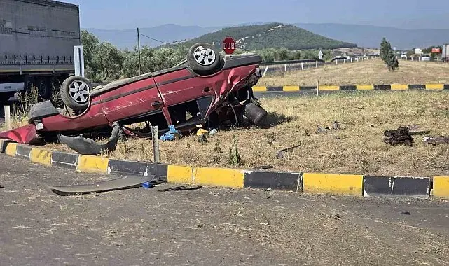 İzmir'de otomobil kazada ters döndü: 1 yaralı