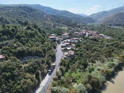 Hatay Defne’de 8 Mahalleyi Birleştiren 11 Kilometrelik Yolda Asfalt Çalışması Başladı