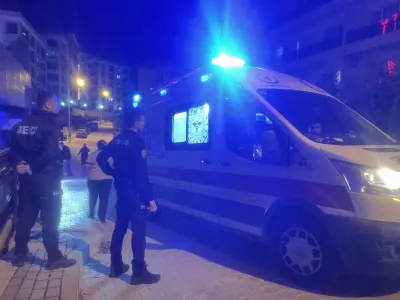 Bursa'da Köpekten Kaçan Güvenlik Görevlisi Çukura Düşerek Yaralandı
