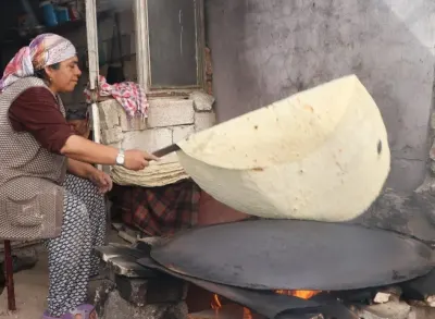 Kahramanmaraş'ta Kışlık Yufka Ekmek Mesaisi Başladı